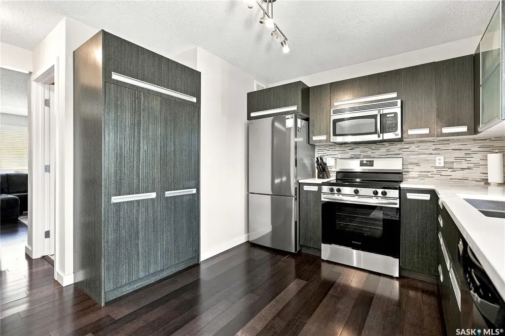 135 Ashworth Crescent Saskatoon SK S7T 0N1