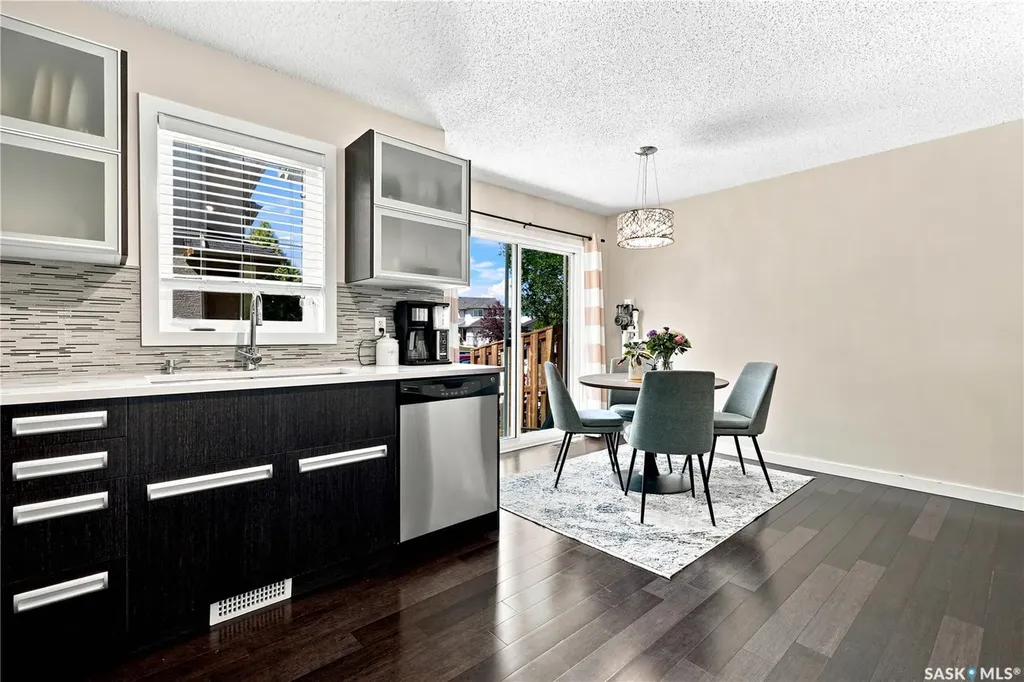 135 Ashworth Crescent Saskatoon SK S7T 0N1