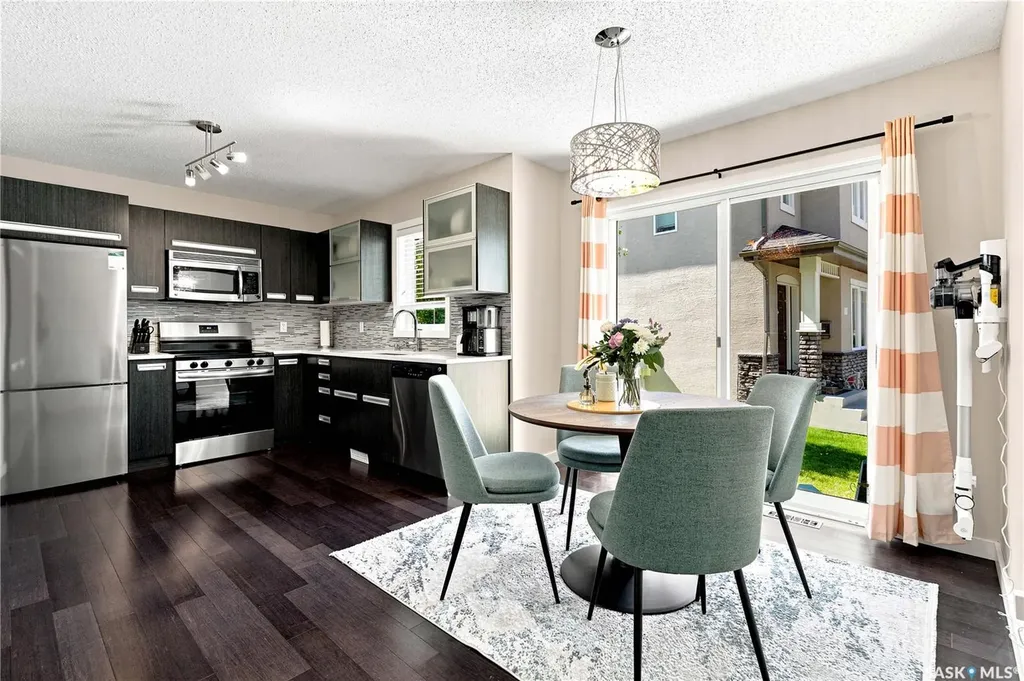 135 Ashworth Crescent Saskatoon SK S7T 0N1