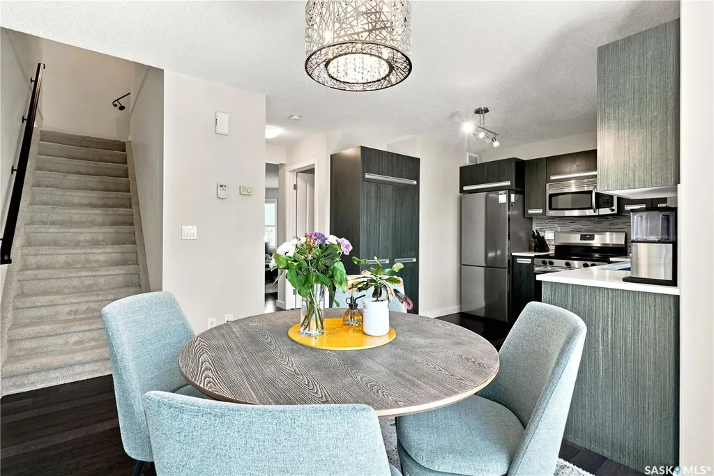 135 Ashworth Crescent Saskatoon SK S7T 0N1