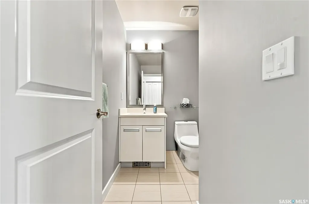 135 Ashworth Crescent Saskatoon SK S7T 0N1