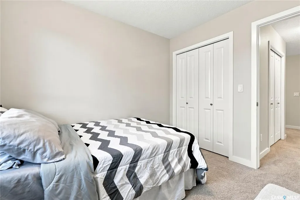 135 Ashworth Crescent Saskatoon SK S7T 0N1