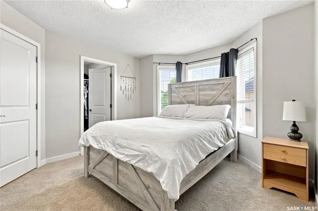 135 Ashworth Crescent Saskatoon SK S7T 0N1