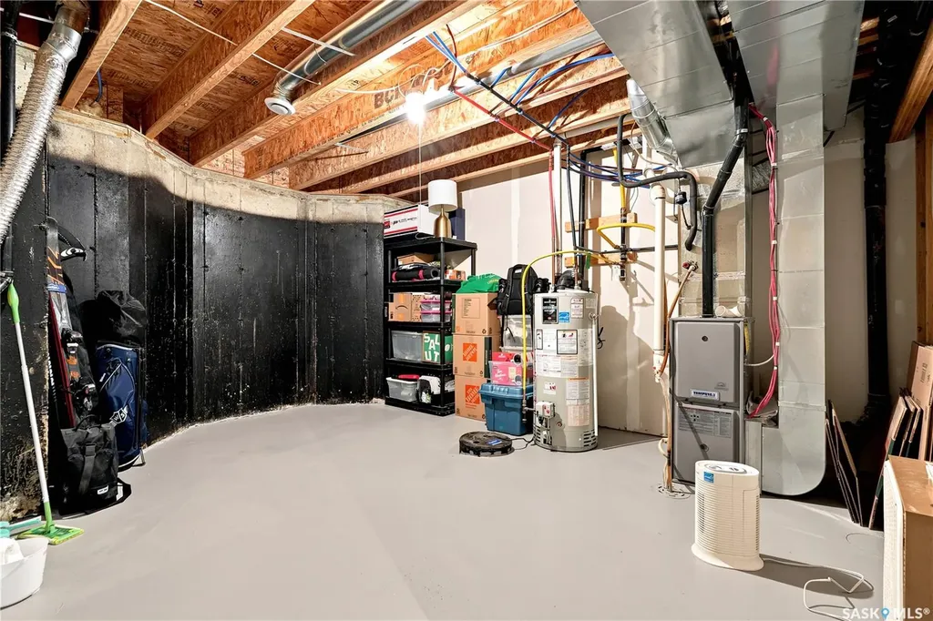 135 Ashworth Crescent Saskatoon SK S7T 0N1
