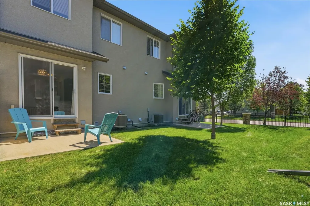 135 Ashworth Crescent Saskatoon SK S7T 0N1