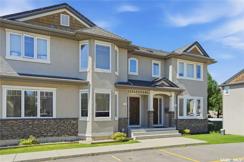 135 Ashworth Crescent Saskatoon SK S7T 0N1