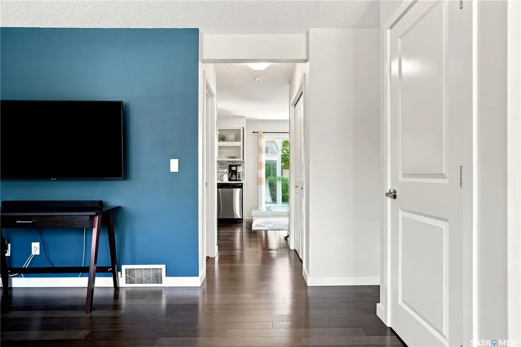 135 Ashworth Crescent Saskatoon SK S7T 0N1