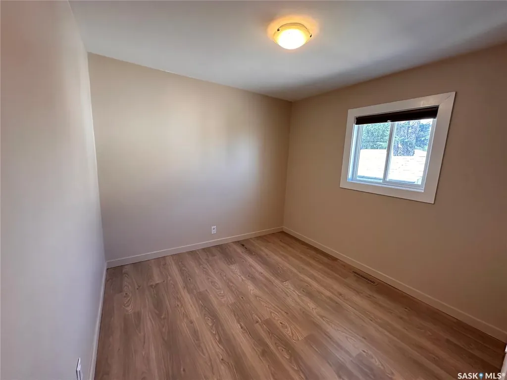1106 10th Avenue E Regina SK S4N 0J2