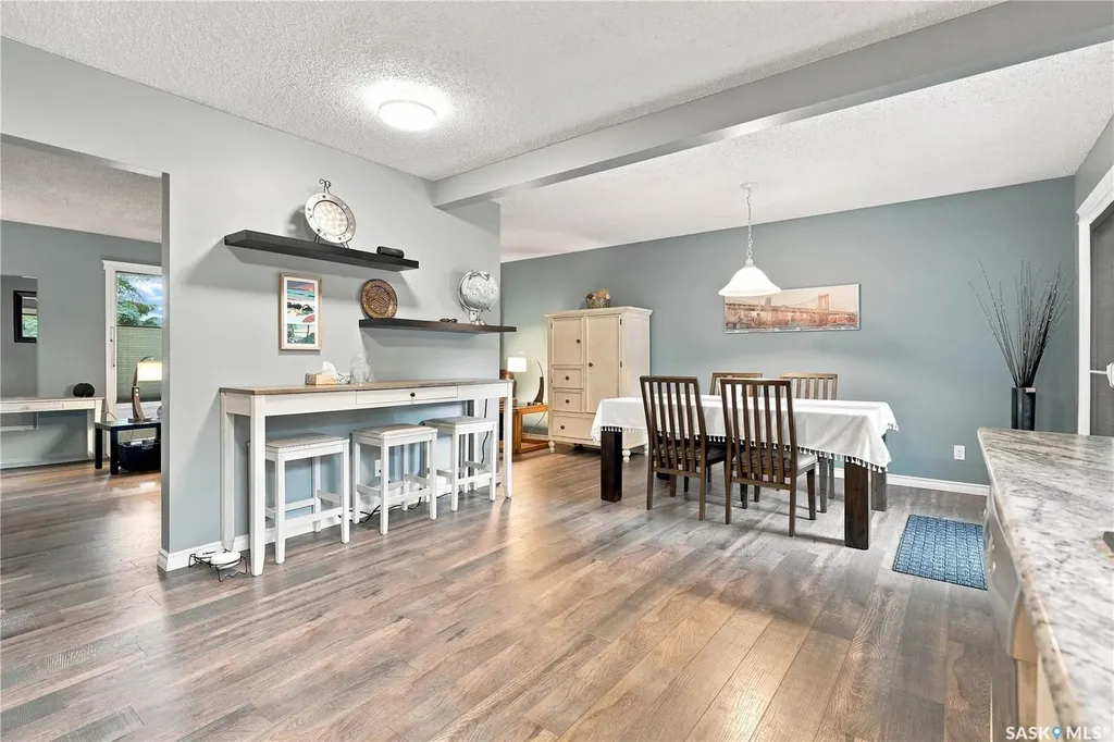 242 Candle Crescent Saskatoon SK S7K 5A4