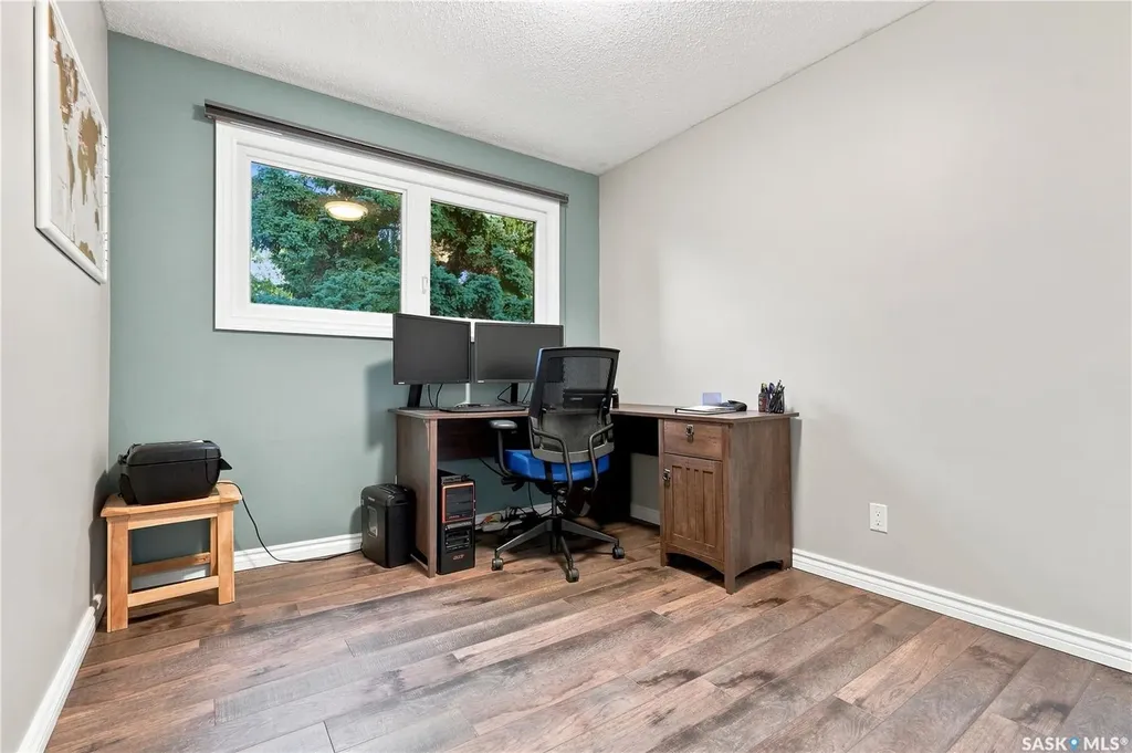 242 Candle Crescent Saskatoon SK S7K 5A4
