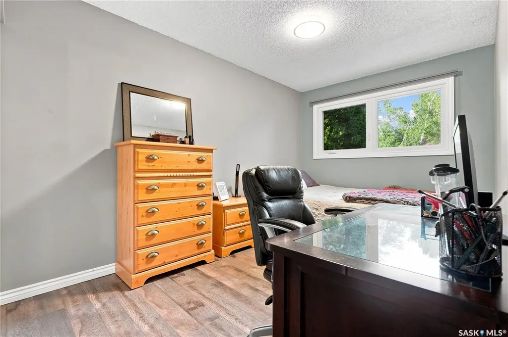 242 Candle Crescent Saskatoon SK S7K 5A4