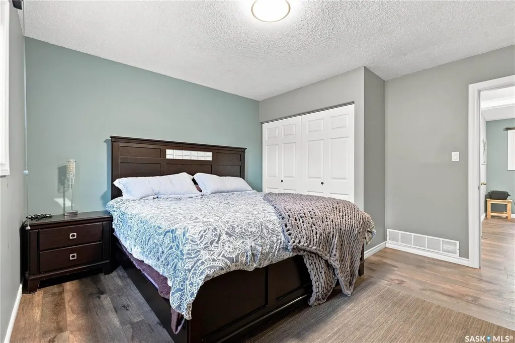 242 Candle Crescent Saskatoon SK S7K 5A4