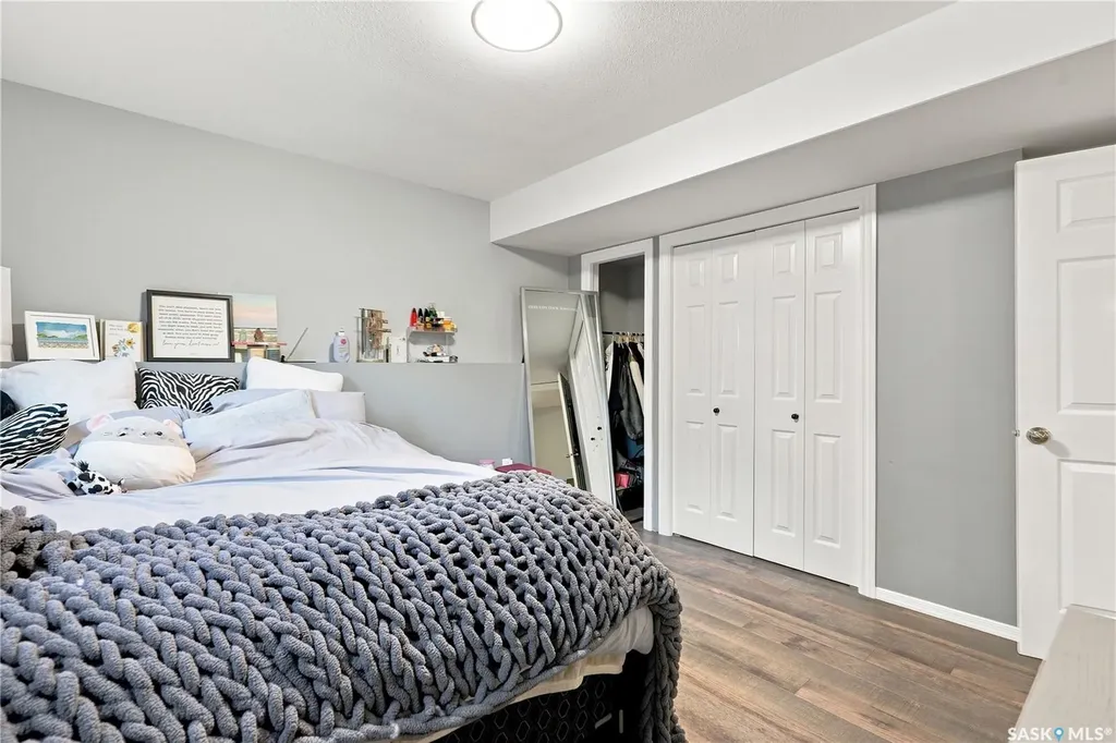 242 Candle Crescent Saskatoon SK S7K 5A4