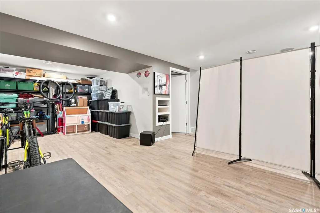 242 Candle Crescent Saskatoon SK S7K 5A4