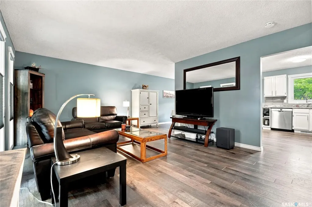 242 Candle Crescent Saskatoon SK S7K 5A4