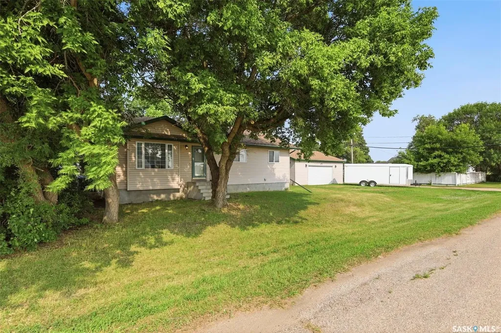 114 First Avenue W Vanscoy SK S0L 3J0