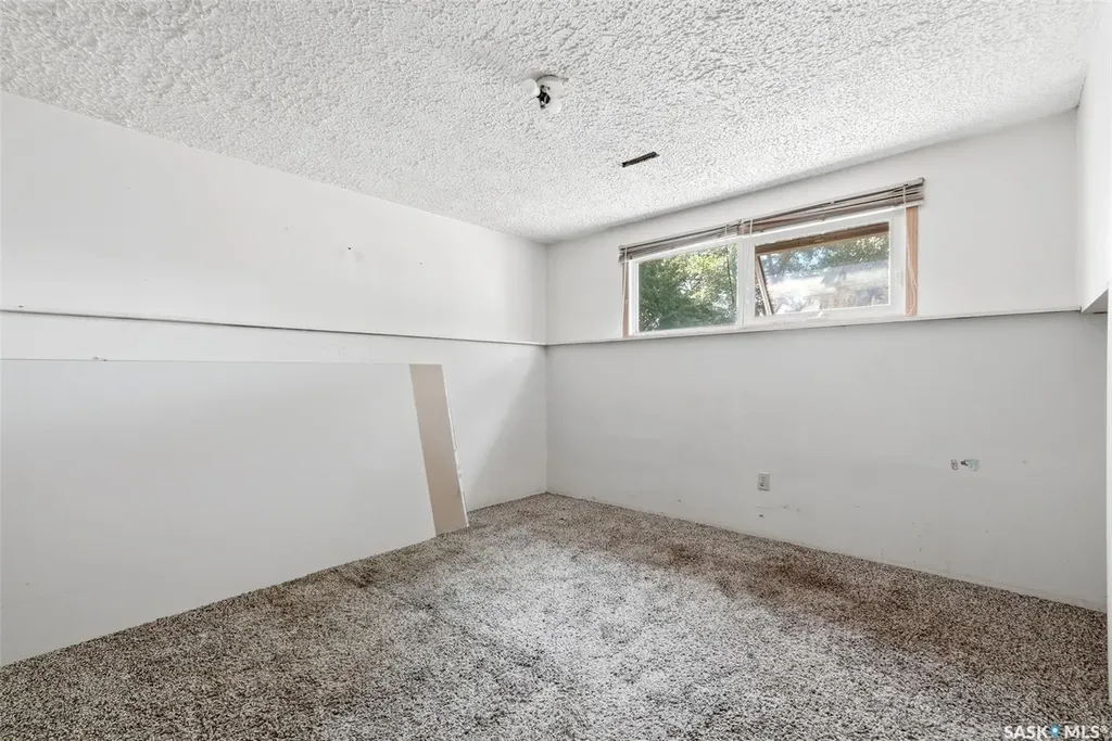 158 Read Avenue Regina SK S4T 6P9