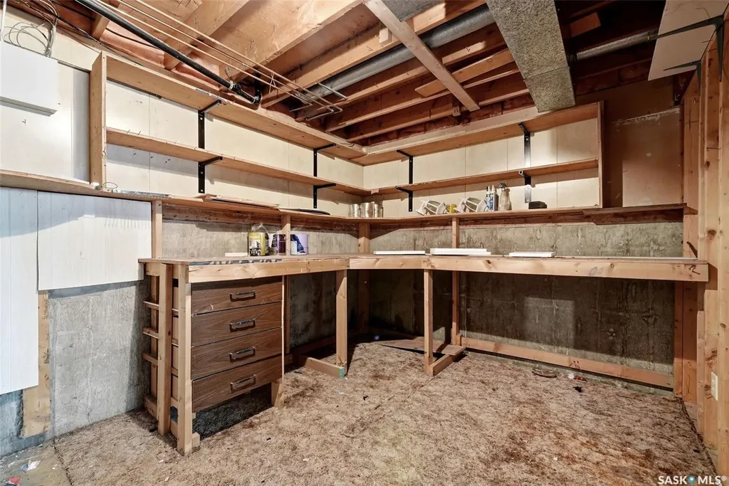 158 Read Avenue Regina SK S4T 6P9