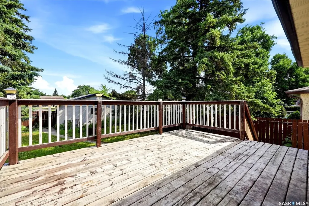 158 Read Avenue Regina SK S4T 6P9