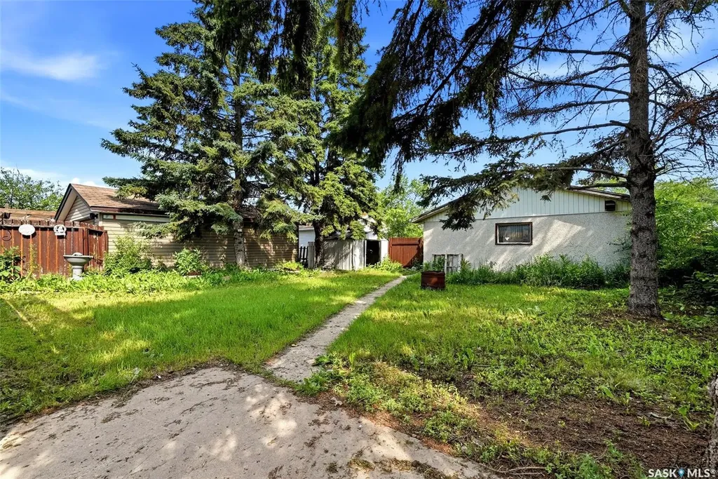 158 Read Avenue Regina SK S4T 6P9