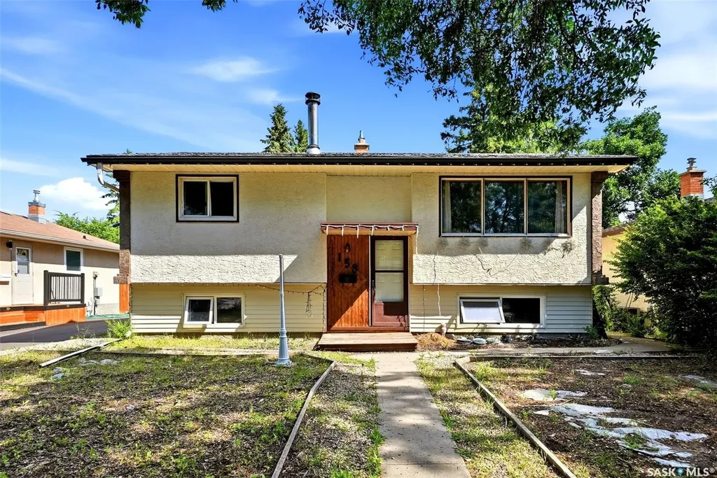 158 Read Avenue Regina SK S4T 6P9