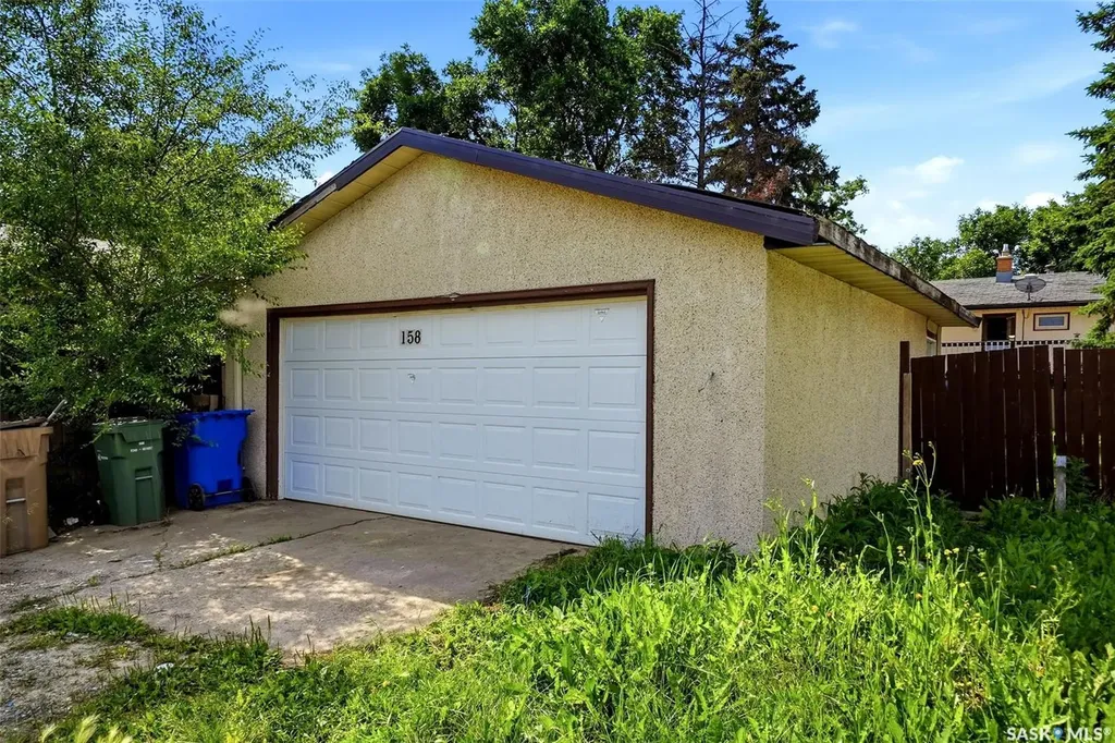 158 Read Avenue Regina SK S4T 6P9