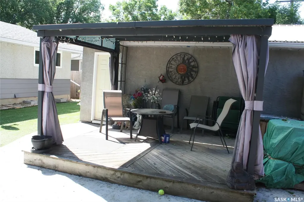 128 Riddell Crescent Regina SK S4S 5L3