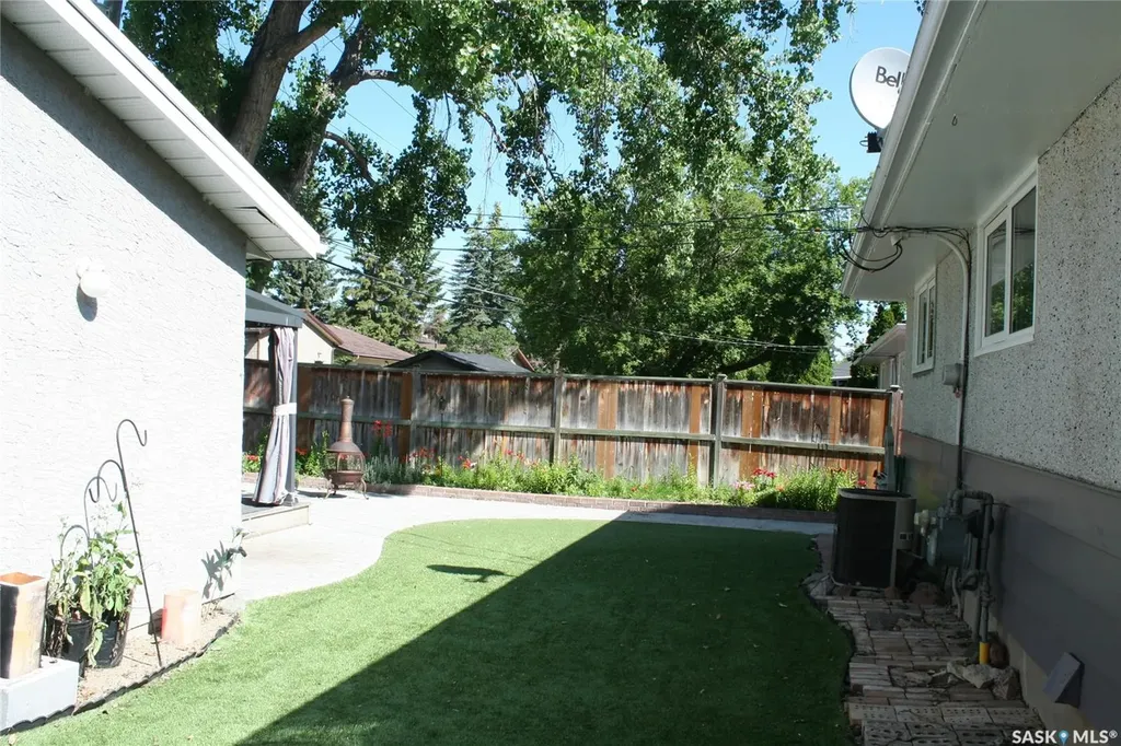 128 Riddell Crescent Regina SK S4S 5L3