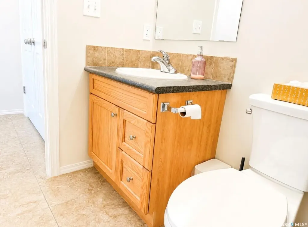 1275 S Railway Avenue E Swift Current SK S9H 5P3