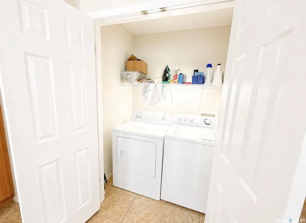 1275 S Railway Avenue E Swift Current SK S9H 5P3