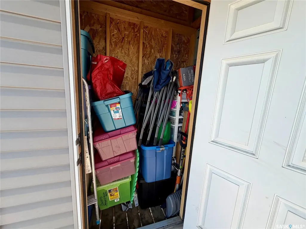 1275 S Railway Avenue E Swift Current SK S9H 5P3
