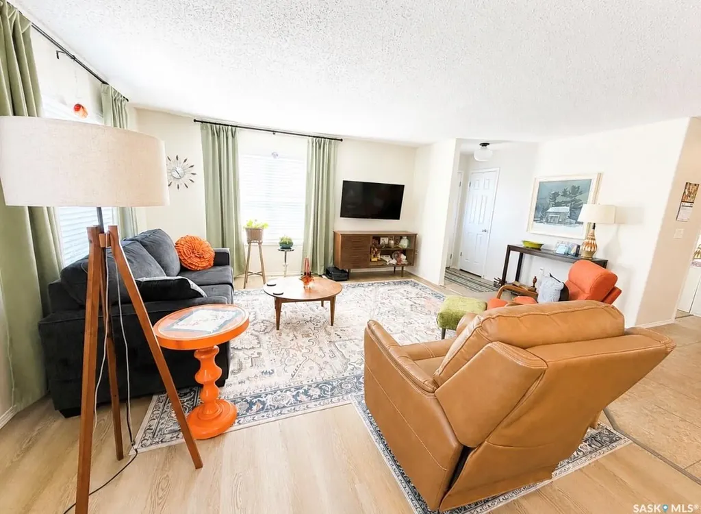 1275 S Railway Avenue E Swift Current SK S9H 5P3