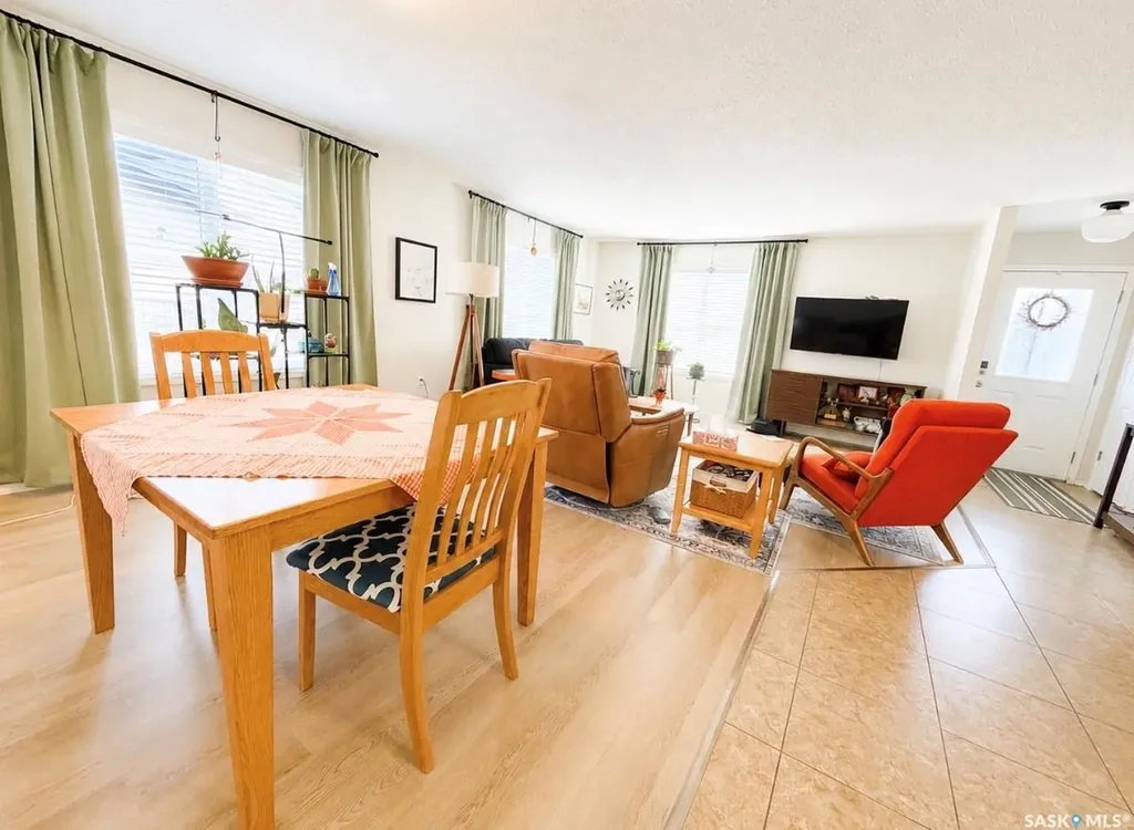 1275 S Railway Avenue E Swift Current SK S9H 5P3
