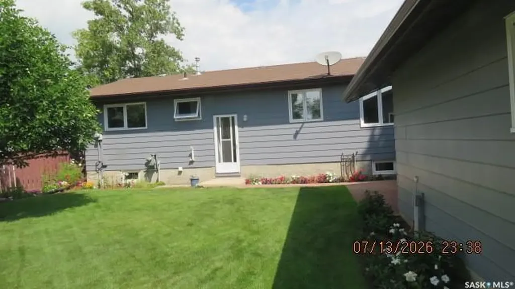 335 Wedge Road Saskatoon SK S7L 6G1