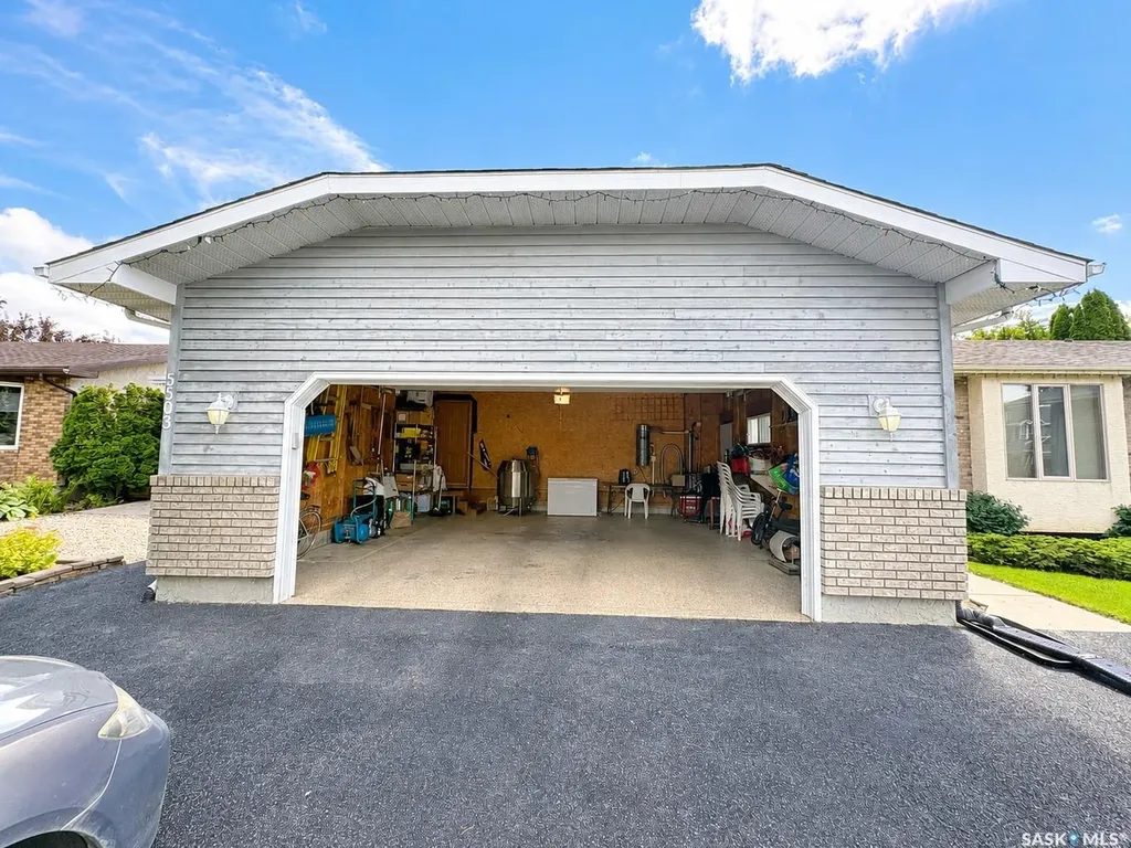5503 Ballantine Court Regina SK S4X 4K4