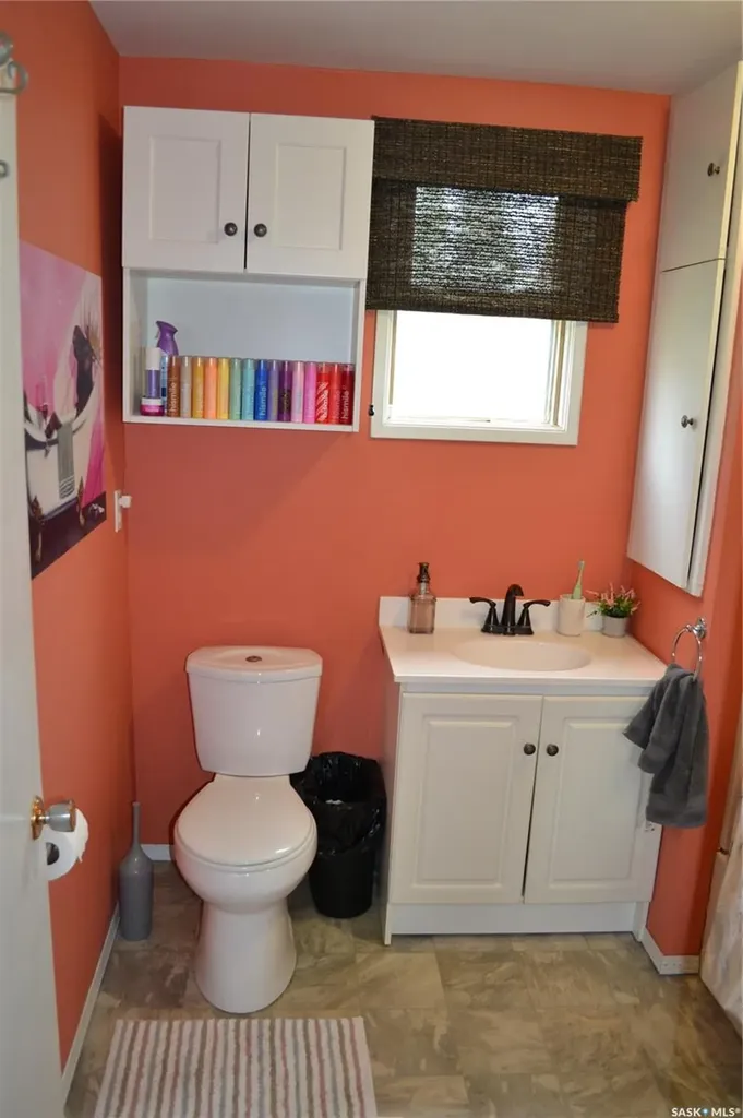 309 1st Avenue W Kindersley SK S0L 1S0
