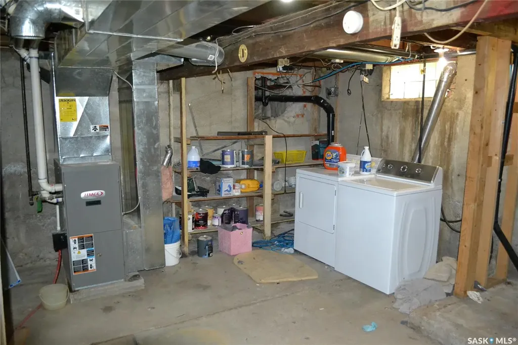 309 1st Avenue W Kindersley SK S0L 1S0