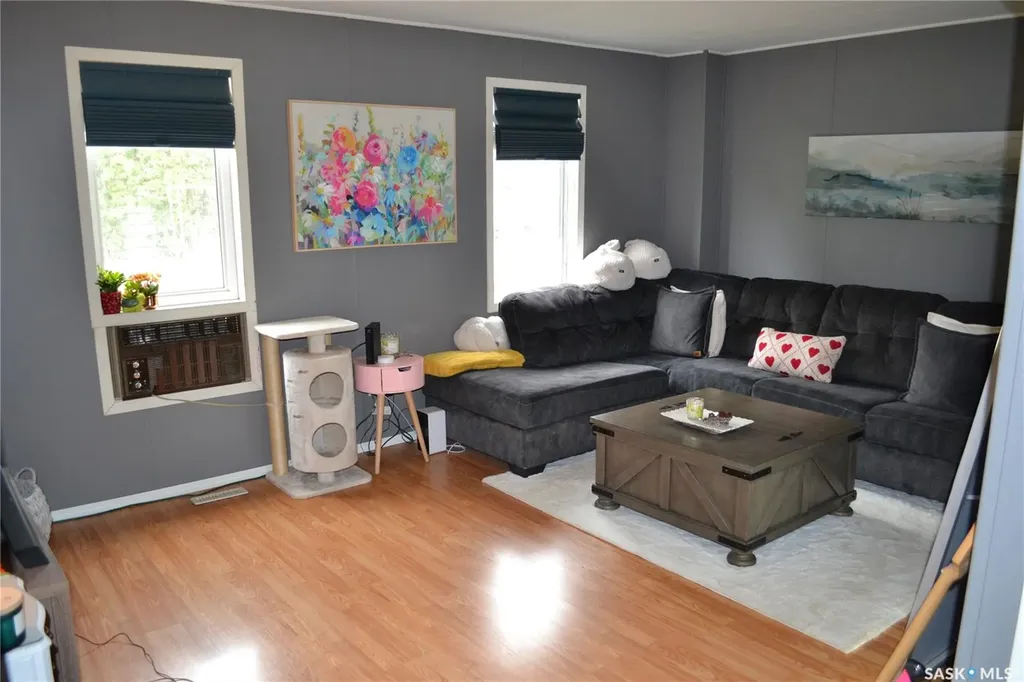309 1st Avenue W Kindersley SK S0L 1S0