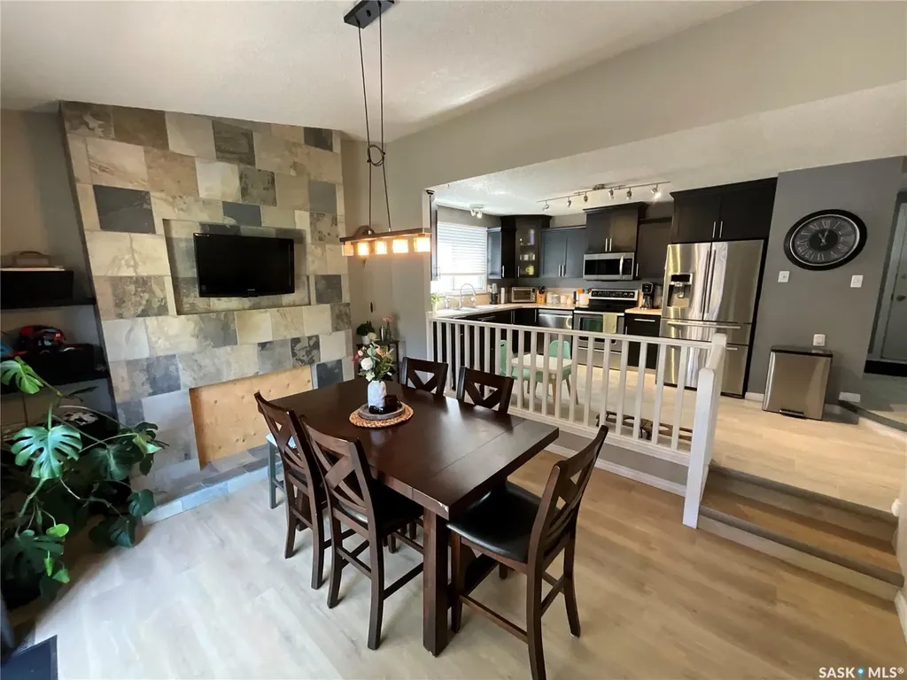 10 Mackenzie Crescent Regina SK S4N 5G5