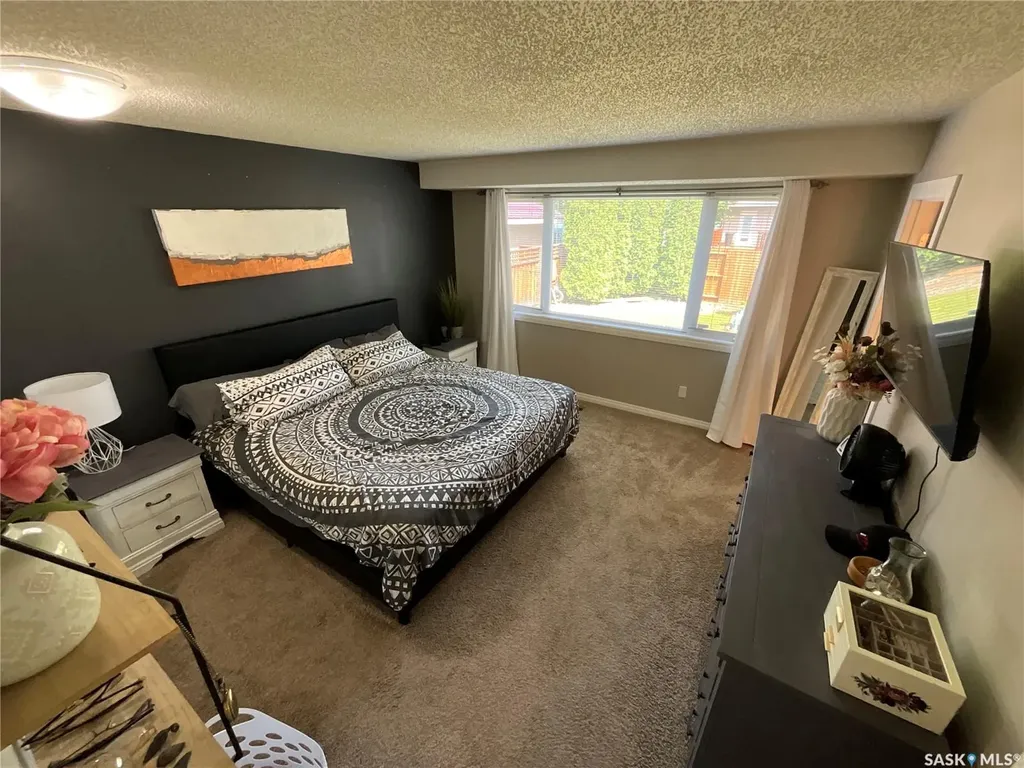 10 Mackenzie Crescent Regina SK S4N 5G5