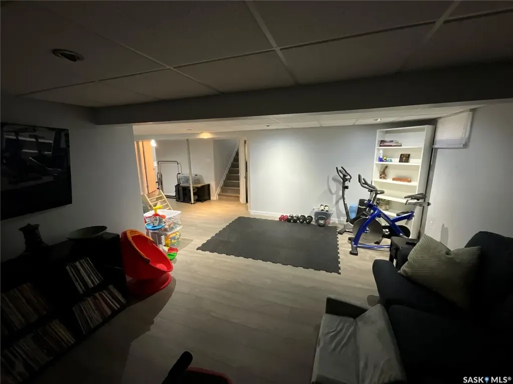 10 Mackenzie Crescent Regina SK S4N 5G5