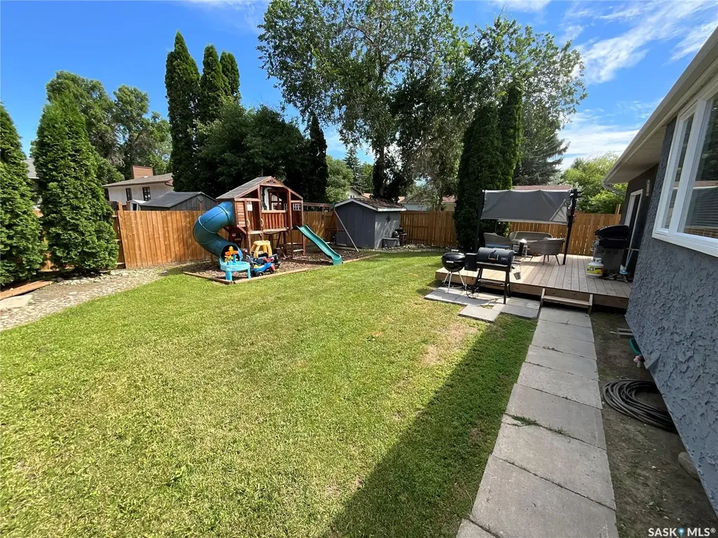 10 Mackenzie Crescent Regina SK S4N 5G5