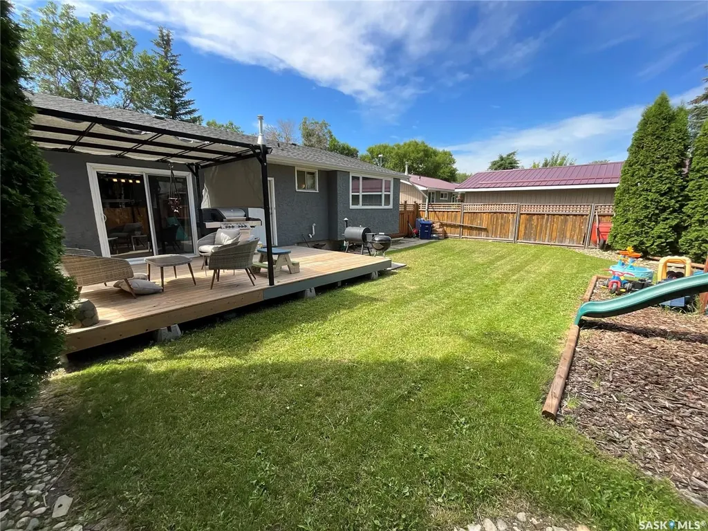 10 Mackenzie Crescent Regina SK S4N 5G5
