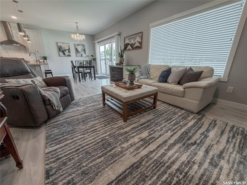 3755 Gee Crescent Regina SK S4V 3P1