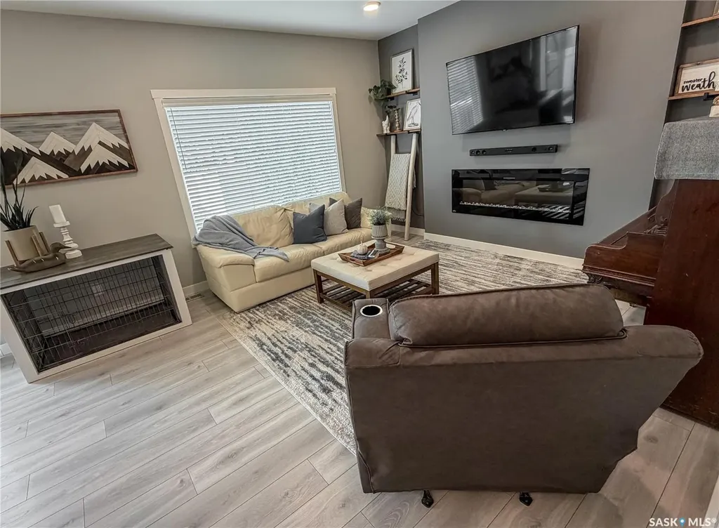3755 Gee Crescent Regina SK S4V 3P1