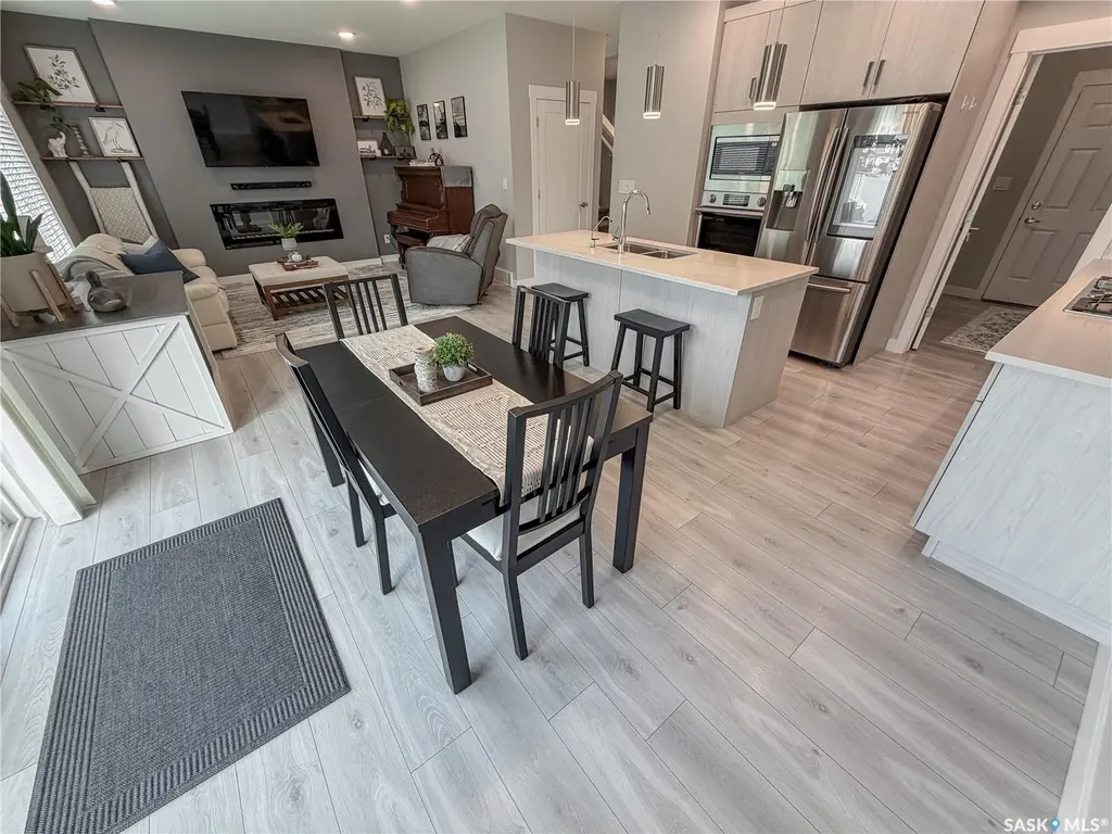 3755 Gee Crescent Regina SK S4V 3P1