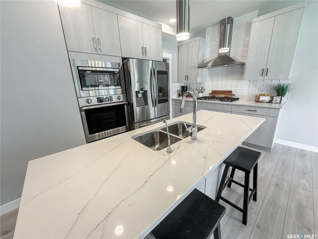 3755 Gee Crescent Regina SK S4V 3P1