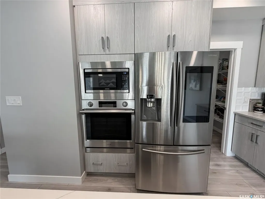 3755 Gee Crescent Regina SK S4V 3P1