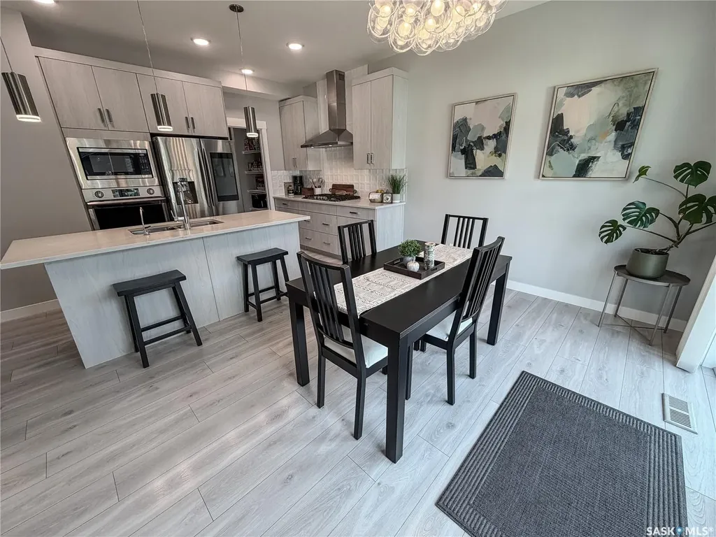 3755 Gee Crescent Regina SK S4V 3P1