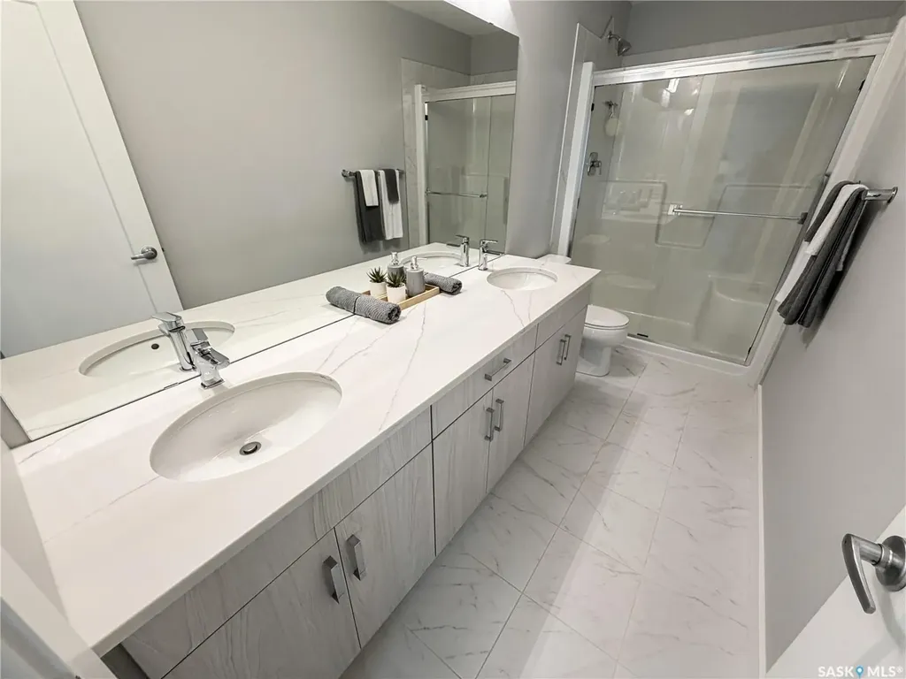 3755 Gee Crescent Regina SK S4V 3P1